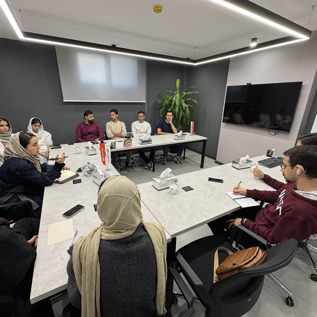 شکل‌گیری تیم تخصصی حرکات اصلاحی در کلینیک سلامت مانلی با رویکرد ارتقای علمی و حرفه‌ای